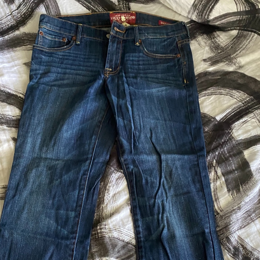 Lucky Brand Sweet n Crop medium wash size 6/28
